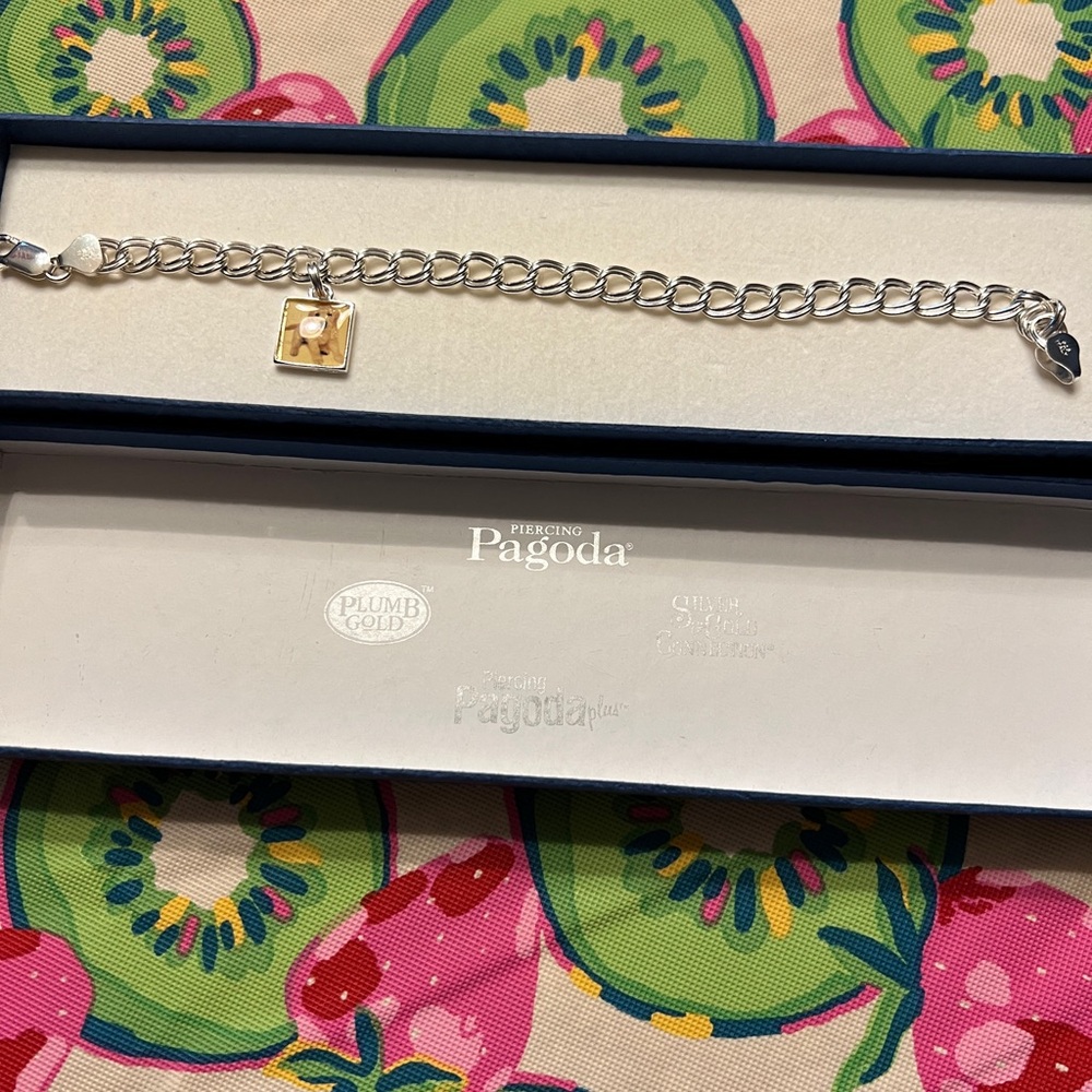 Piercing Pagoda 925 Silver Bracelet with square charm of Golden lab